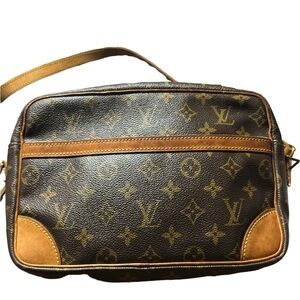 Louis Vuitton Trocadero 27 Shoulder Bag With Dust Bag